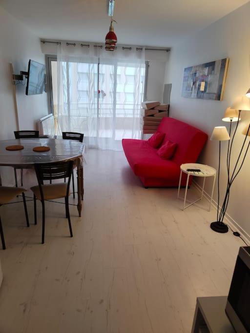 Appartement 2 Pieces Avec Une Grande Terrasse, 3 Etoiles, Wifi, Box Pour Vehicule Et Velos Les Sables-dʼOlonne Dış mekan fotoğraf